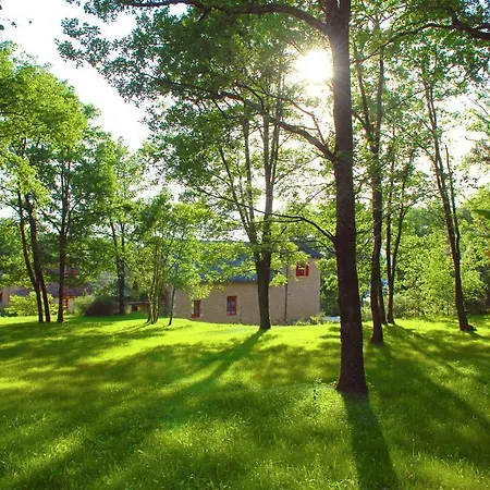 Le Manoir Du Rocher 3*