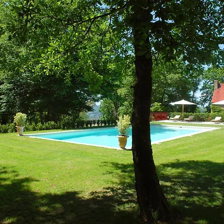 Le Manoir Du Rocher Oda ve Kahvaltı Domme