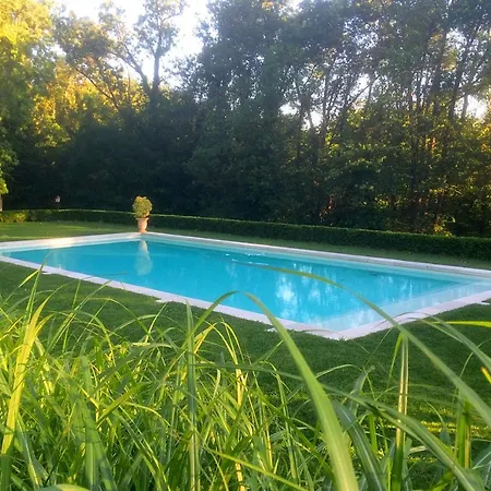 Le Manoir Du Rocher Bed and breakfast