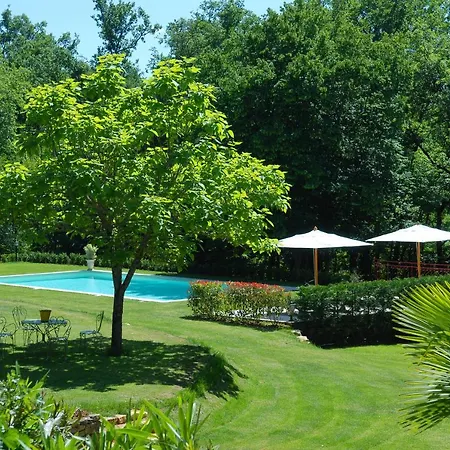 Le Manoir Du Rocher Couette-café