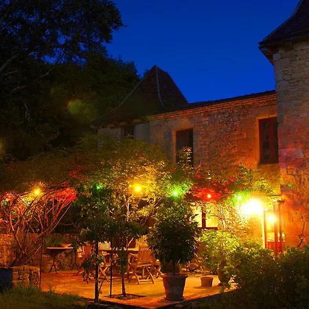 Alojamento de Acomodação e Pequeno-almoço Le Manoir Du Rocher 3*