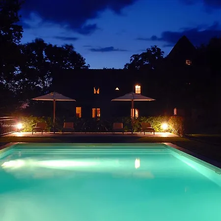 Oda ve Kahvaltı Le Manoir Du Rocher 3*