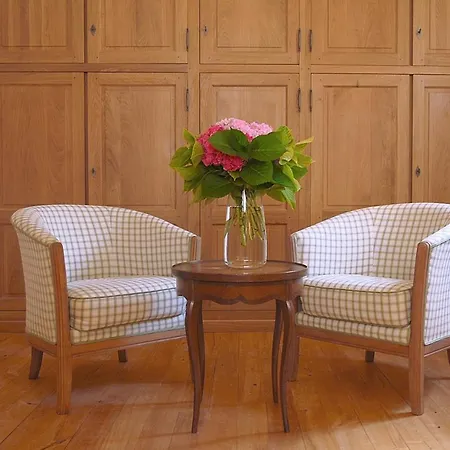 Le Manoir Du Rocher Oda ve Kahvaltı 3*