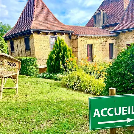 Le Manoir Du Rocher 3* Domme
