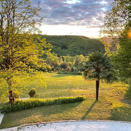 Le Manoir Du Rocher 3* Domme