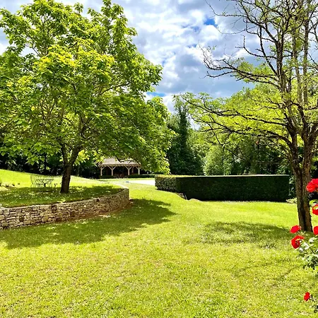Le Manoir Du Rocher Alojamento de Acomodação e Pequeno-almoço 3*