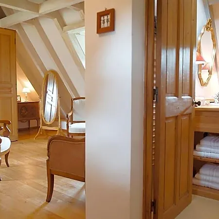 Couette-café Le Manoir Du Rocher 3*