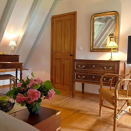 Le Manoir Du Rocher 3* Domme