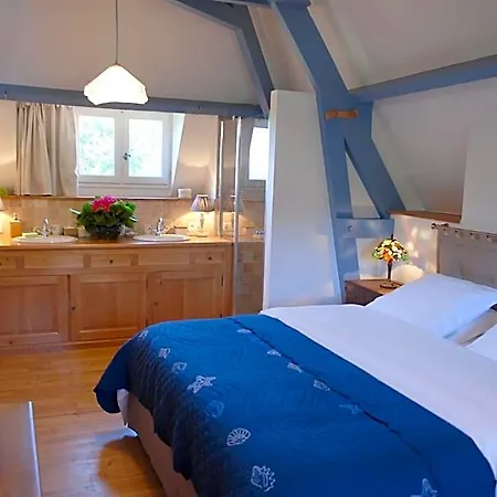 Nocleg ze śniadaniem Le Manoir Du Rocher 3*