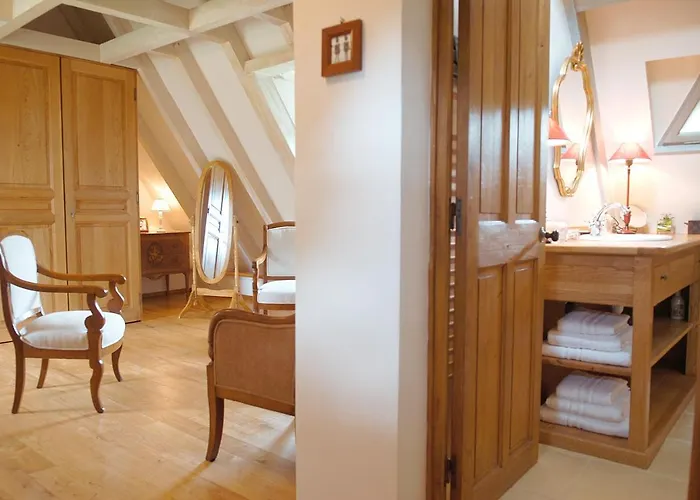Le Manoir Du Rocher فندق مبيت وإفطار