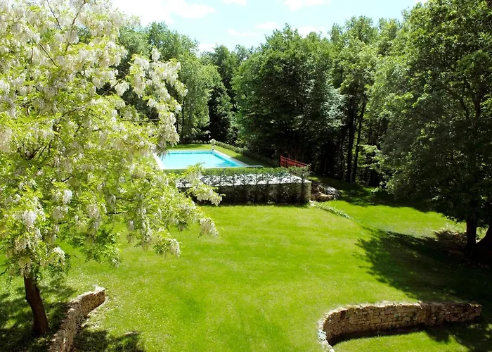 فندق مبيت وإفطار Le Manoir Du Rocher دوم