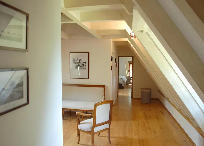 Le Manoir Du Rocher فندق مبيت وإفطار 3*