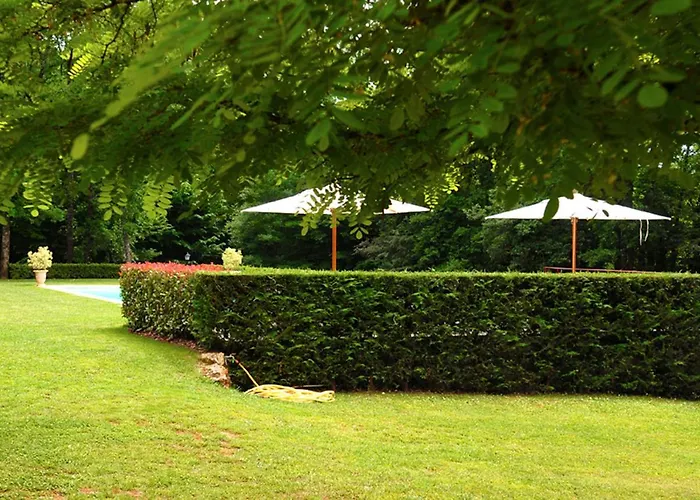 Le Manoir Du Rocher 3*
