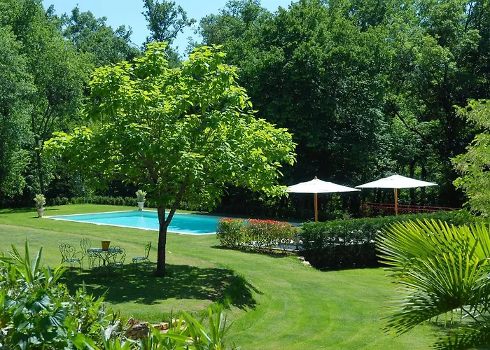 Le Manoir Du Rocher فندق مبيت وإفطار