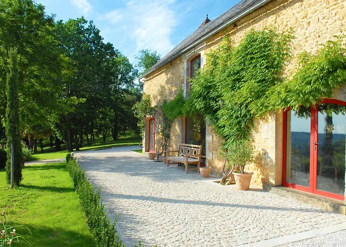 Le Manoir Du Rocher 3*