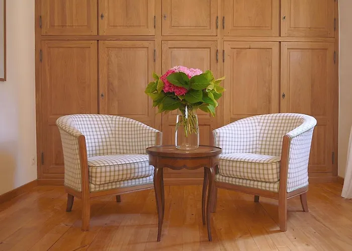 Le Manoir Du Rocher فندق مبيت وإفطار 3*
